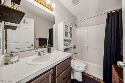 37620 Sturbridge Lane Willoughby OH 44094
