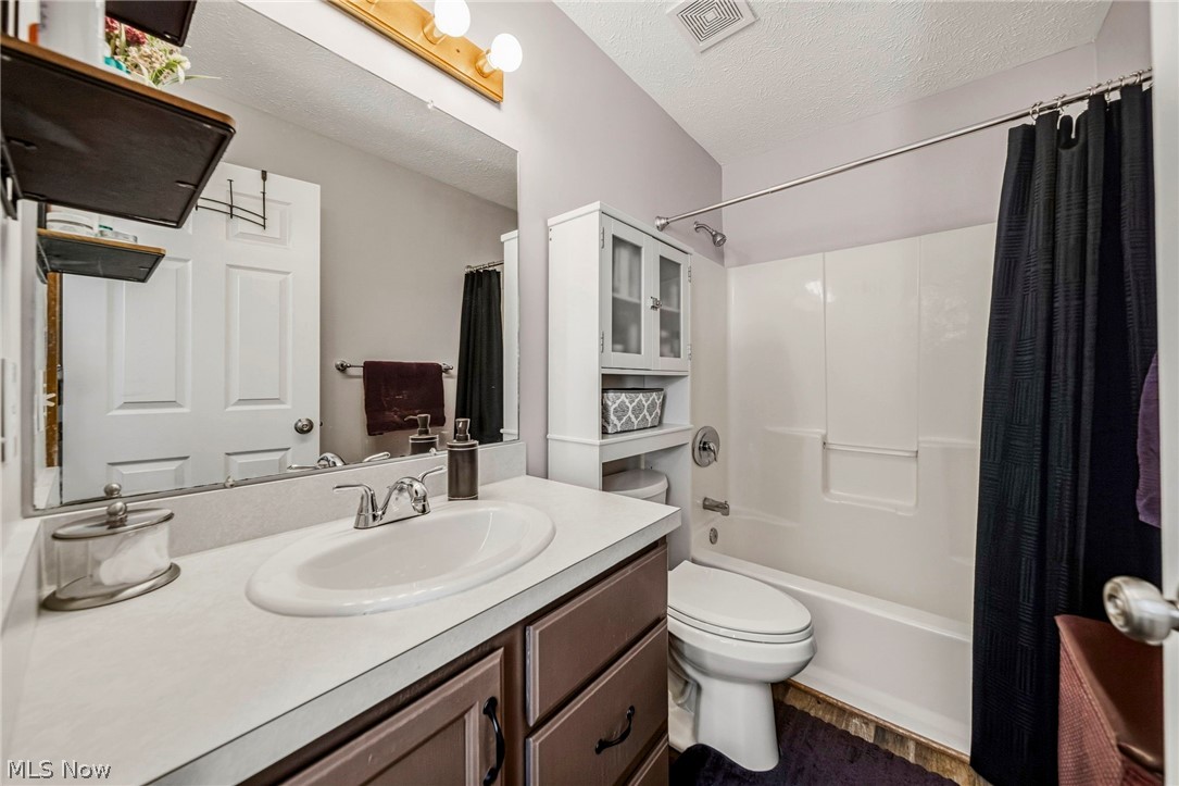 37620 Sturbridge Lane Willoughby OH 44094