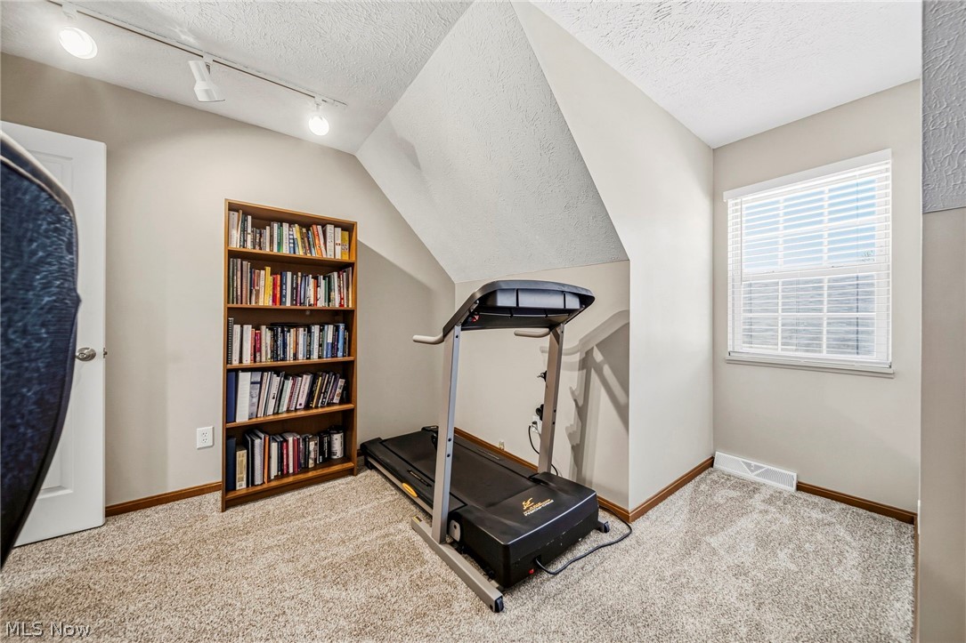 37620 Sturbridge Lane Willoughby OH 44094