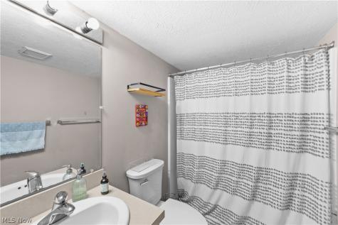6402 Bridge Avenue Cleveland OH 44102