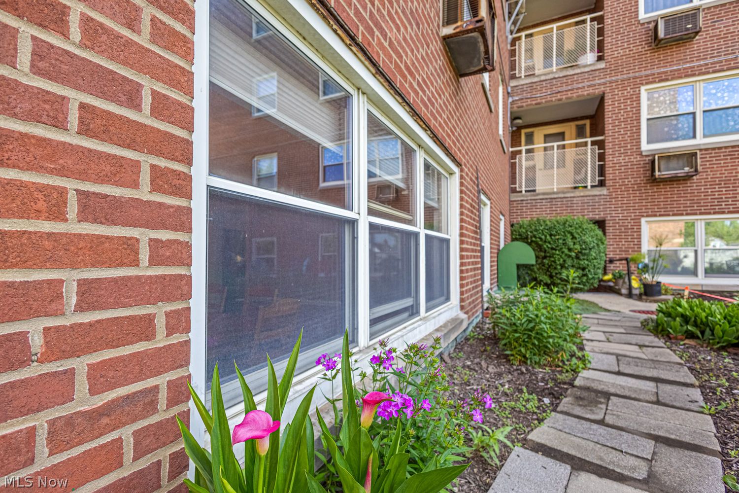 13800 Shaker Boulevard Cleveland OH 44120