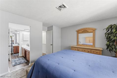 1005 Trevitt Circle N Euclid OH 44143