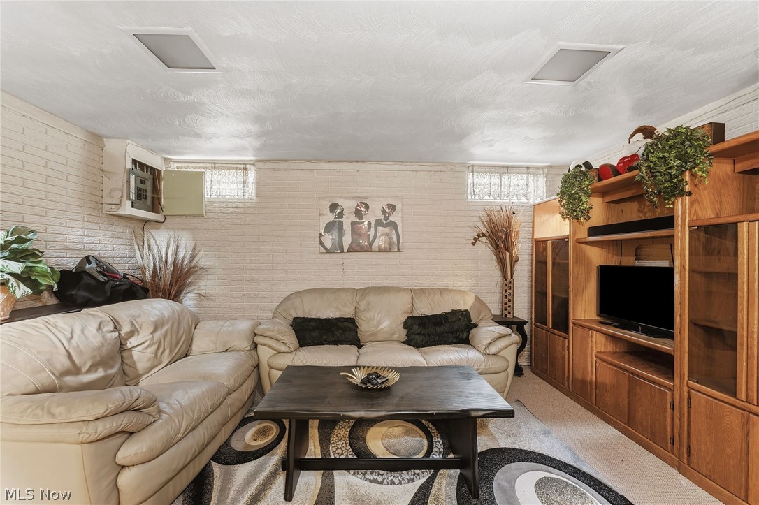 1005 Trevitt Circle N Euclid OH 44143
