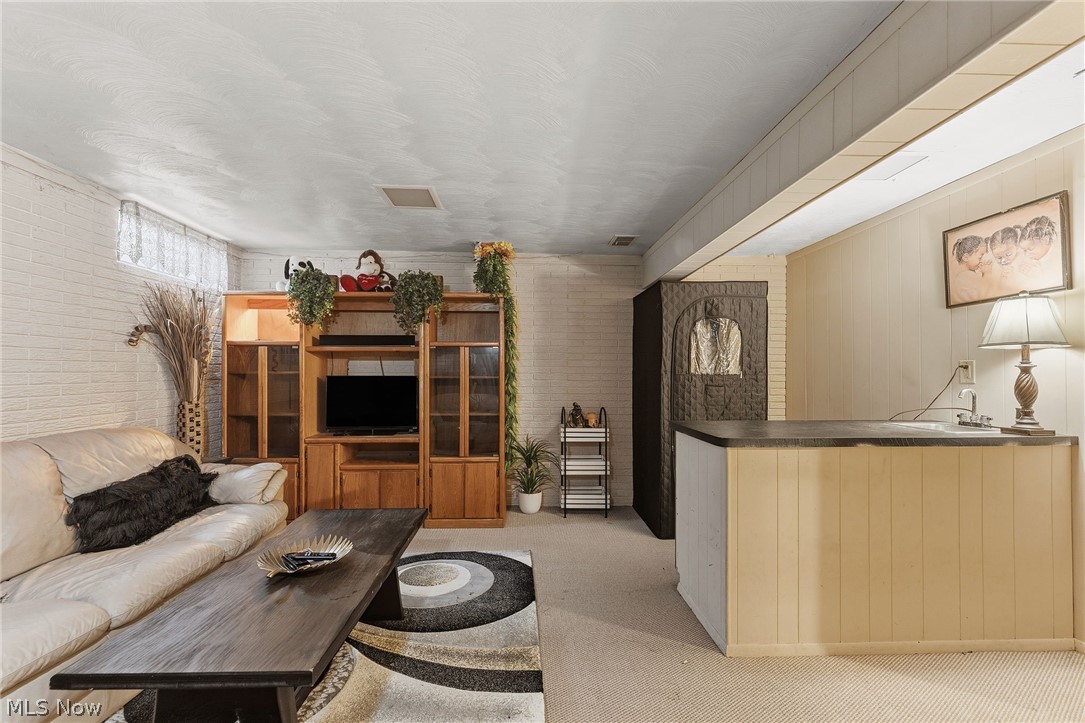 1005 Trevitt Circle N Euclid OH 44143