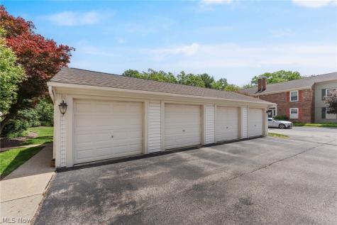 1005 Trevitt Circle N Euclid OH 44143