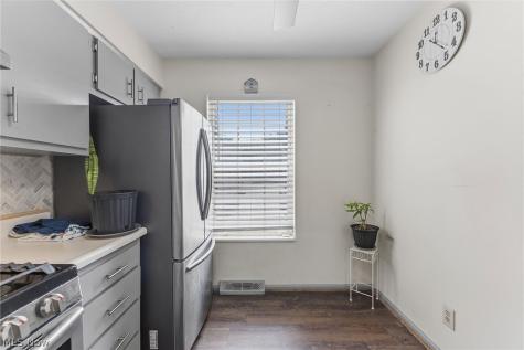 1005 Trevitt Circle N Euclid OH 44143