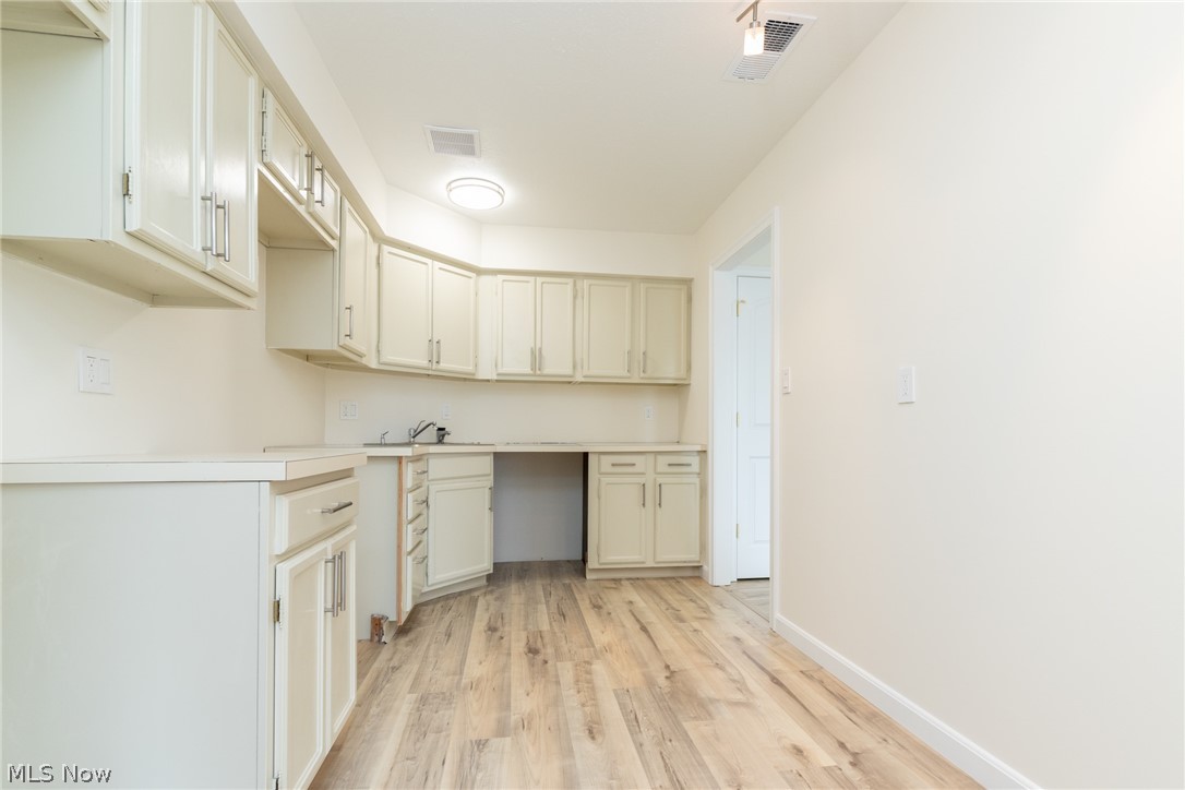 2202 Acacia Park Drive Lyndhurst OH 44124