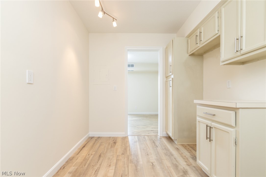 2202 Acacia Park Drive Lyndhurst OH 44124