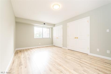 2202 Acacia Park Drive Lyndhurst OH 44124