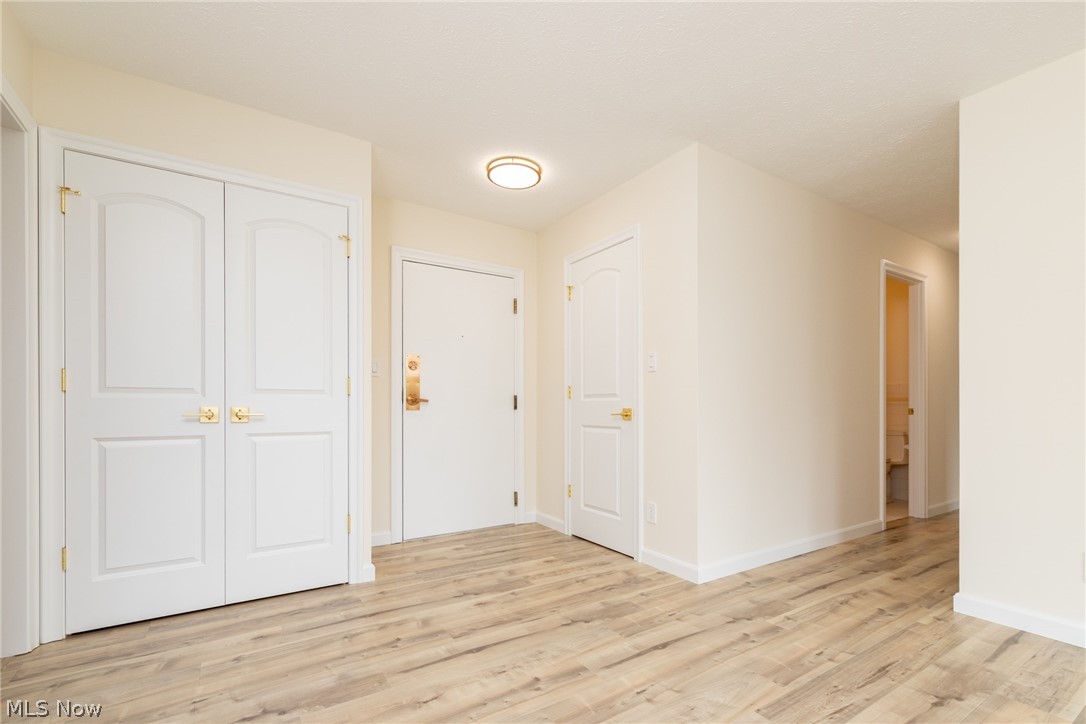2202 Acacia Park Drive Lyndhurst OH 44124