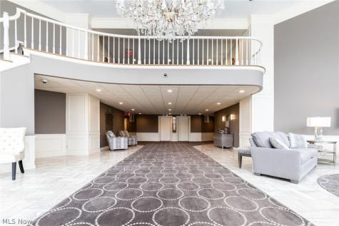 2202 Acacia Park Drive Lyndhurst OH 44124