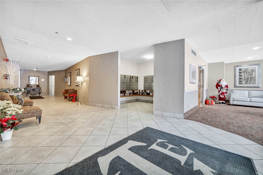 12520 Edgewater Drive Lakewood OH 44107
