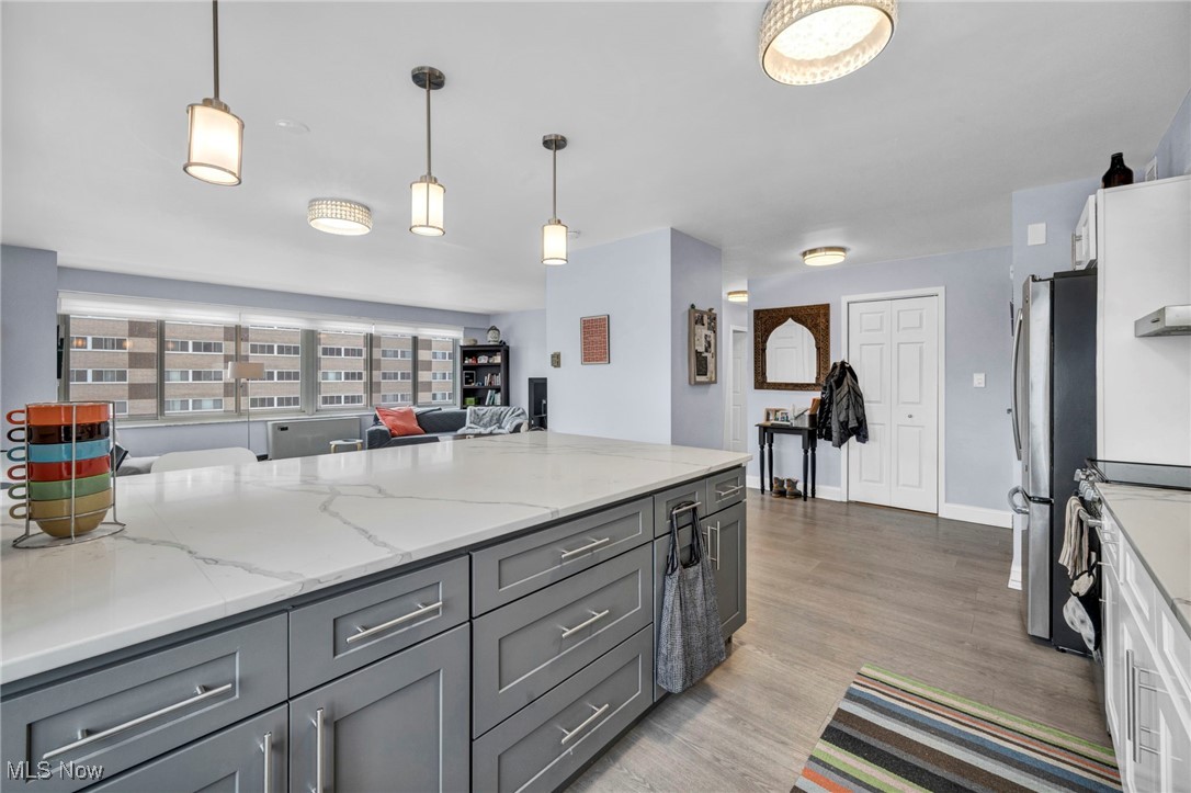 12520 Edgewater Drive Lakewood OH 44107