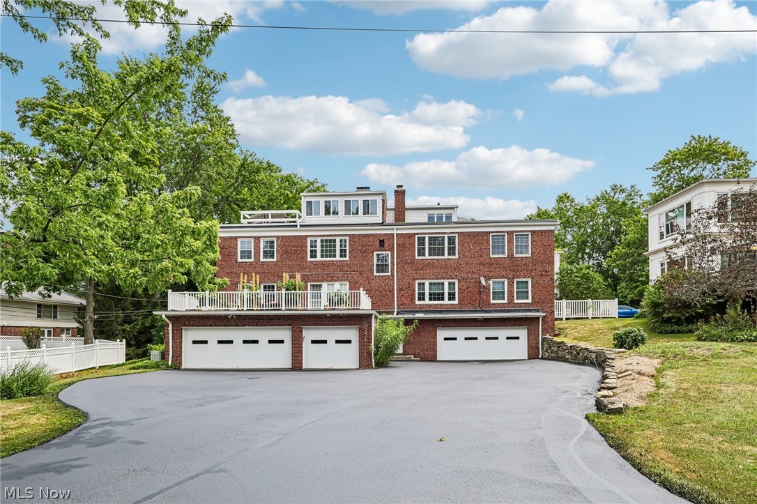 3440 Green Road Beachwood OH 44122