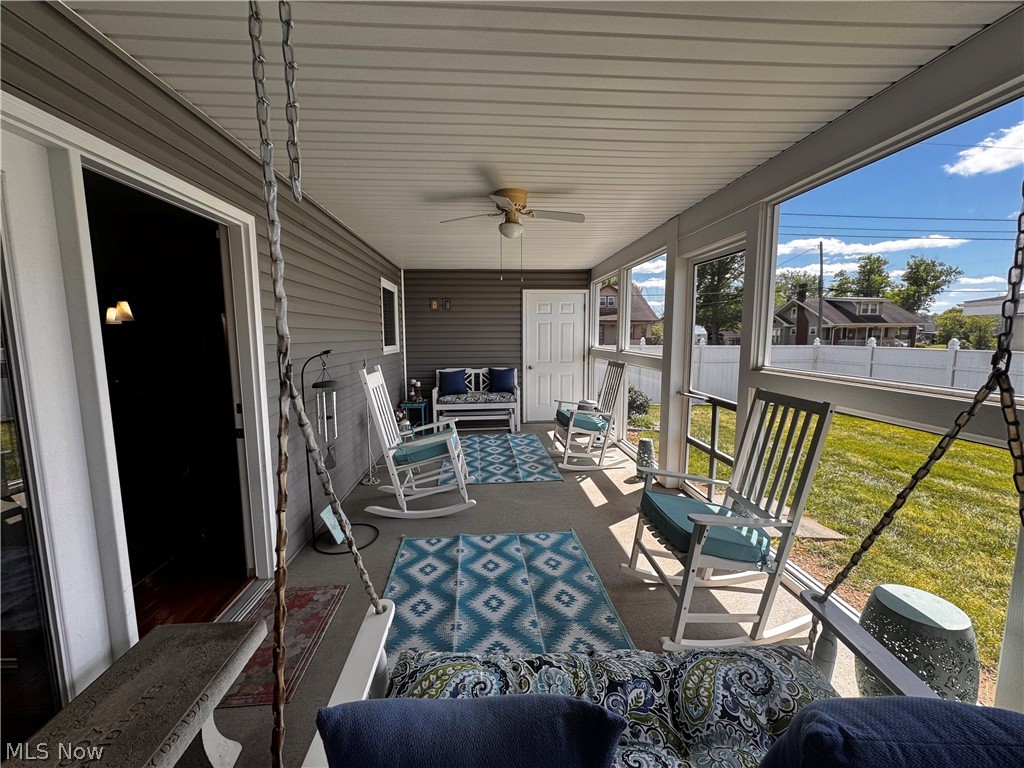 703 Oak Tree Lane Belpre OH 45714