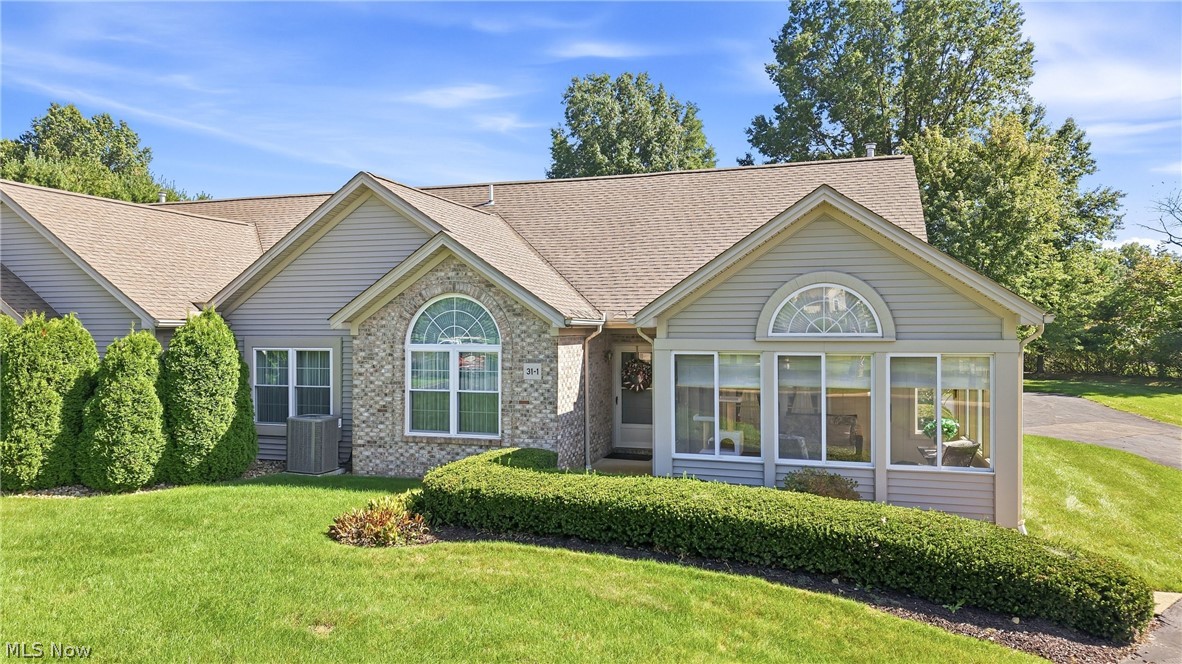 31 Parkside Circle Canfield OH 44406