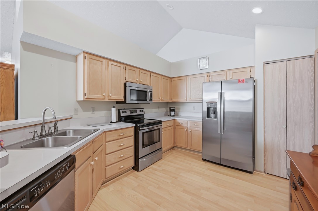 31 Parkside Circle Canfield OH 44406