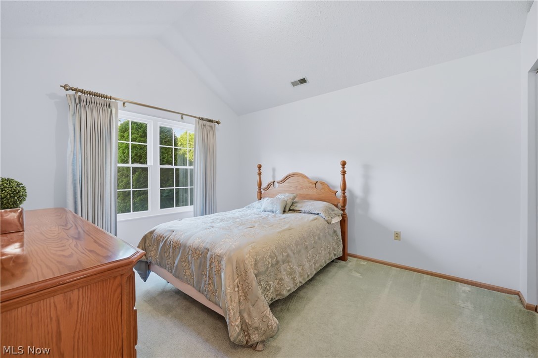 31 Parkside Circle Canfield OH 44406