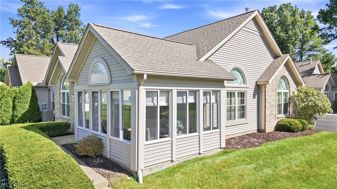 31 Parkside Circle Canfield OH 44406