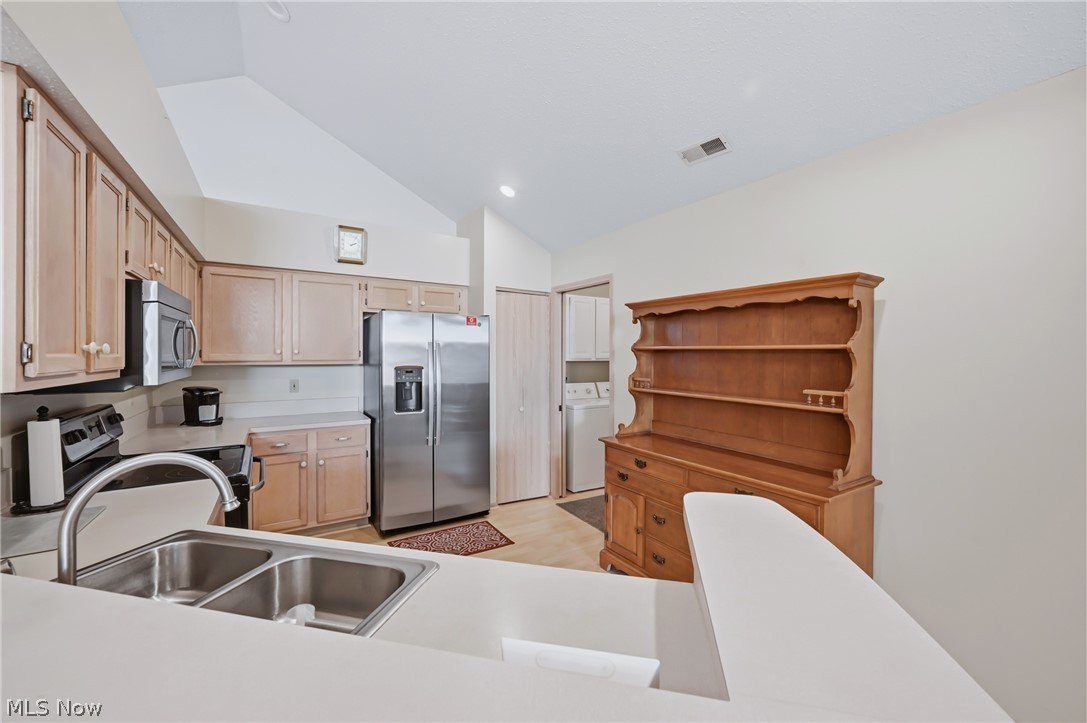 31 Parkside Circle Canfield OH 44406