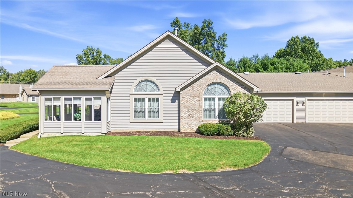 31 Parkside Circle Canfield OH 44406