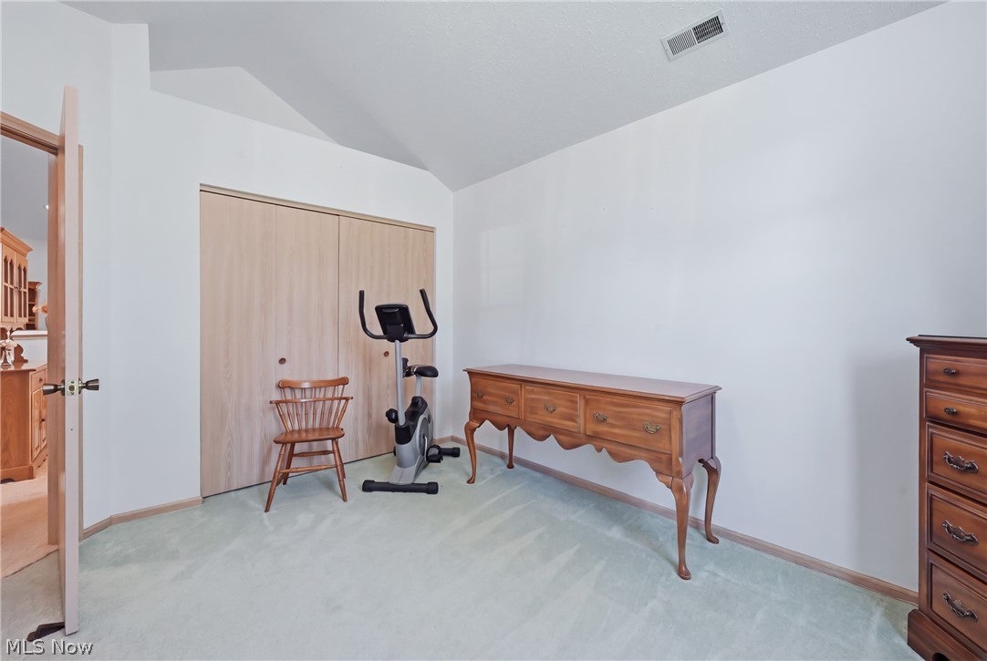 31 Parkside Circle Canfield OH 44406