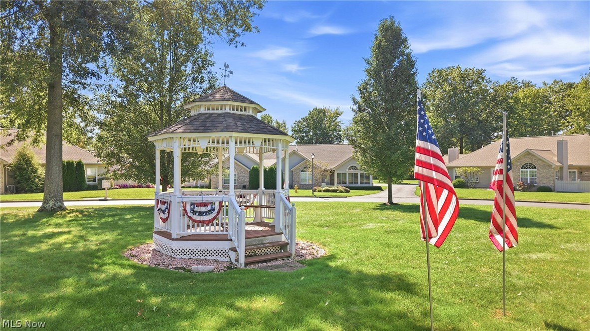 31 Parkside Circle Canfield OH 44406