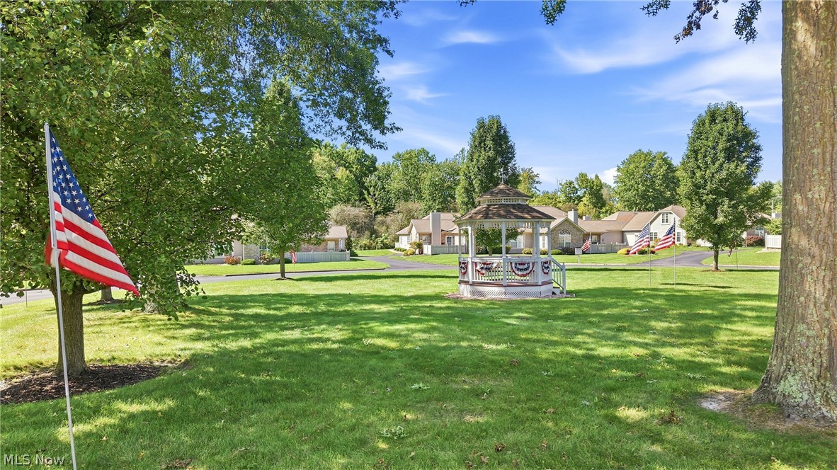 31 Parkside Circle Canfield OH 44406