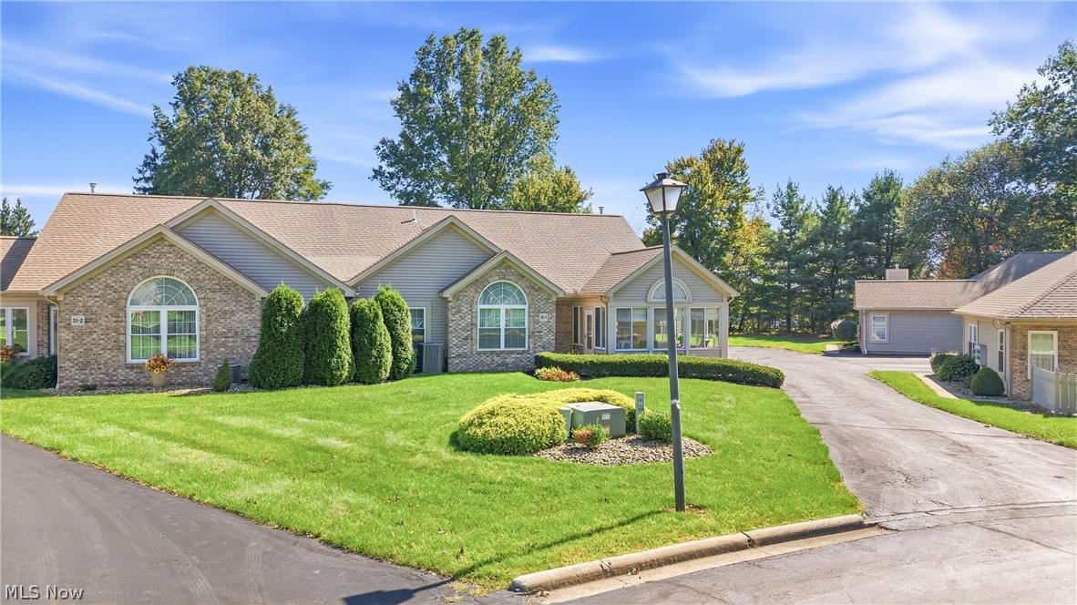 31 Parkside Circle Canfield OH 44406