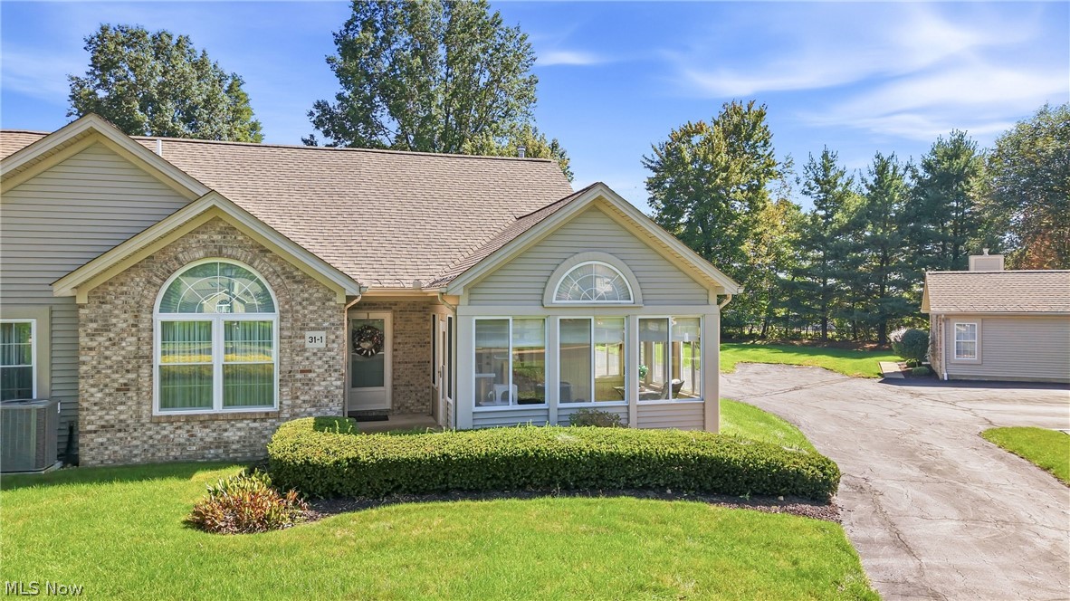 31 Parkside Circle Canfield OH 44406