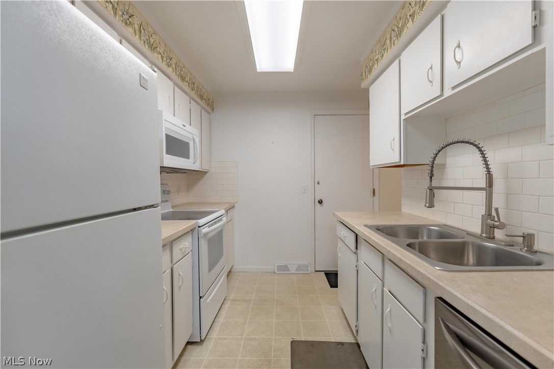 1856 Beechwood Avenue NE North Canton OH 44720