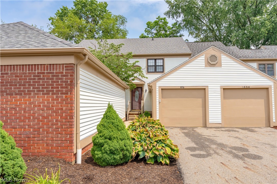 1856 Beechwood Avenue NE North Canton OH 44720