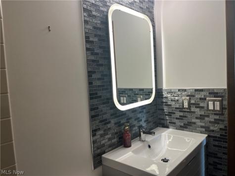 5553 Windrush Court Parma OH 44134