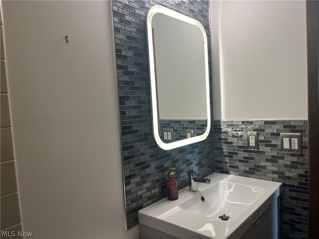 5553 Windrush Court Parma OH 44134