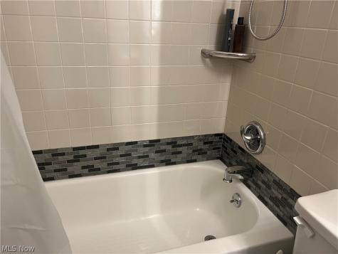 5553 Windrush Court Parma OH 44134