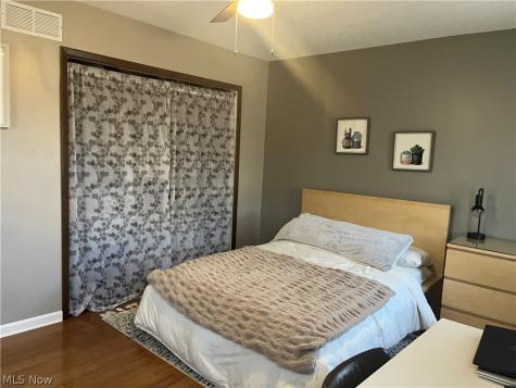 5553 Windrush Court Parma OH 44134