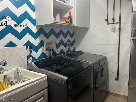 5553 Windrush Court Parma OH 44134