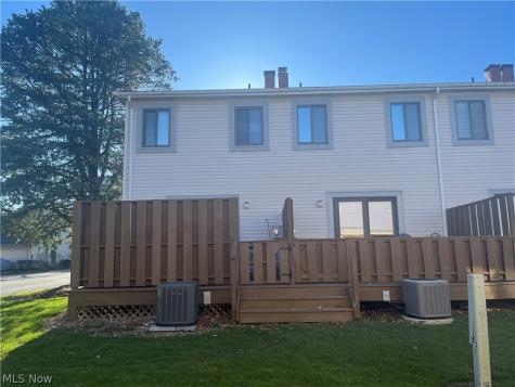 5553 Windrush Court Parma OH 44134