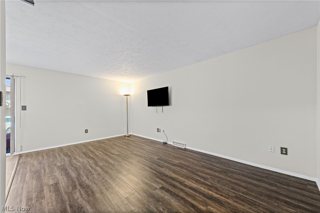 7569 Creekwood Drive North Royalton OH 44133