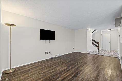 7569 Creekwood Drive North Royalton OH 44133