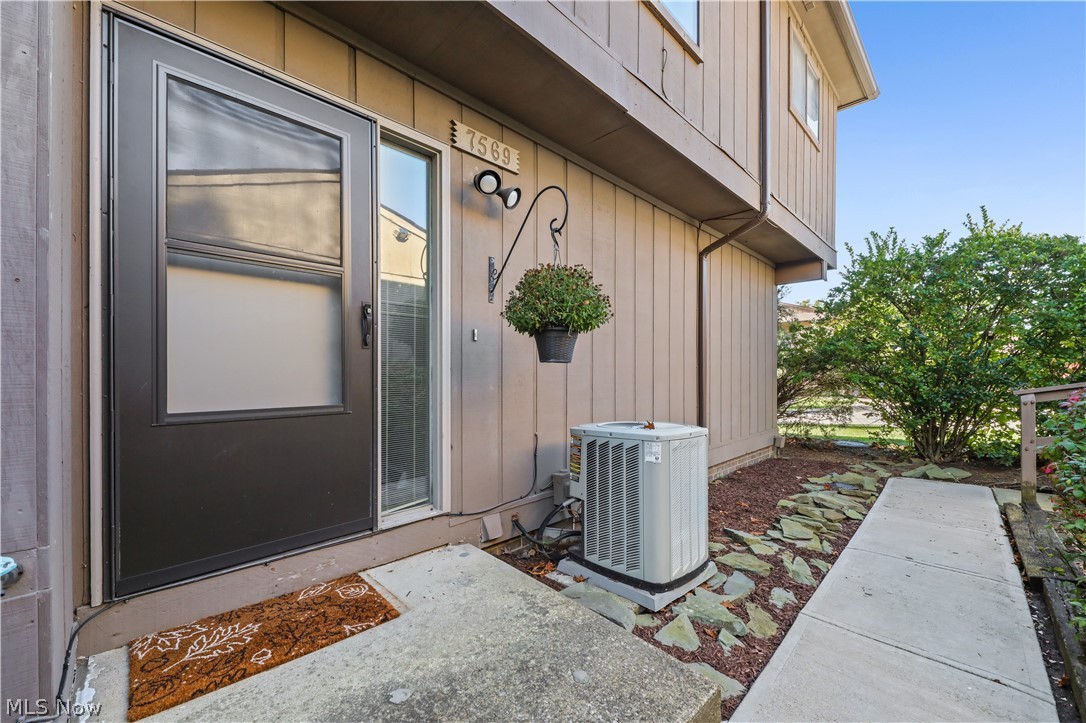 7569 Creekwood Drive North Royalton OH 44133