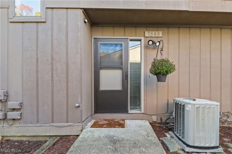 7569 Creekwood Drive North Royalton OH 44133