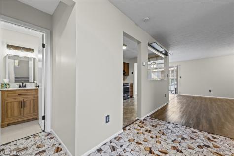 7569 Creekwood Drive North Royalton OH 44133