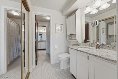 3221 Mariners Island Drive NW Canton OH 44708