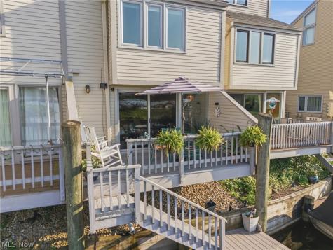 3221 Mariners Island Drive NW Canton OH 44708