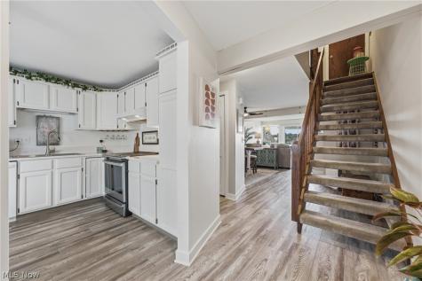 3221 Mariners Island Drive NW Canton OH 44708