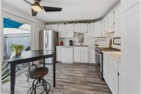 3221 Mariners Island Drive NW Canton OH 44708