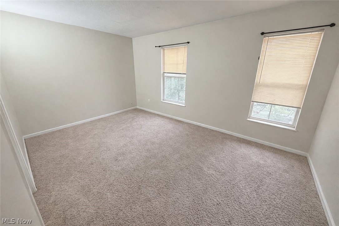 633 Lakeview Drive S Grove City OH 43123