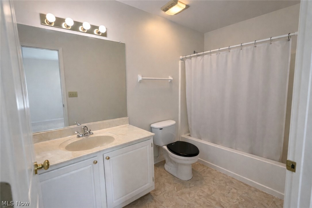633 Lakeview Drive S Grove City OH 43123