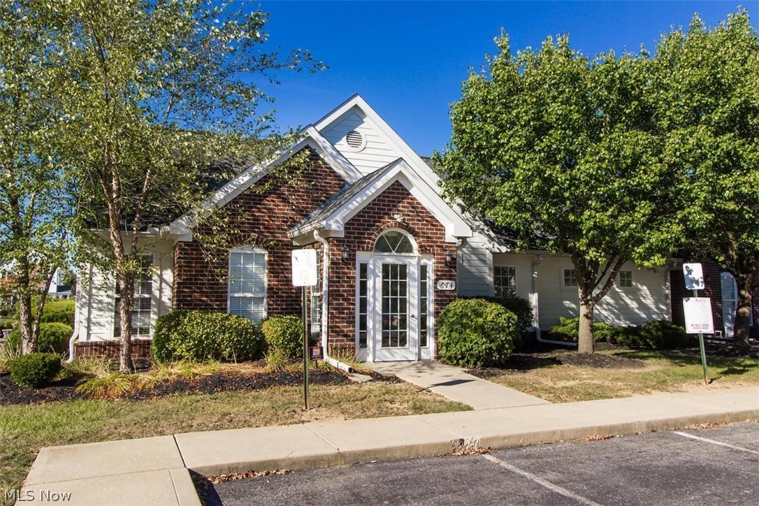633 Lakeview Drive S Grove City OH 43123